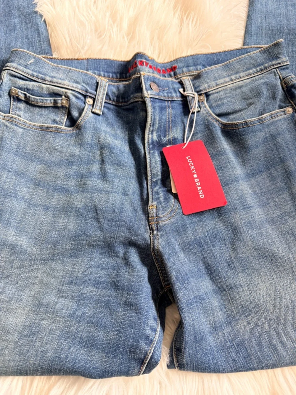Lucky Brand Straight Leg Jeans Womens 34x32 Medium Wash NWT Classic Denim - Picture 2 of 8